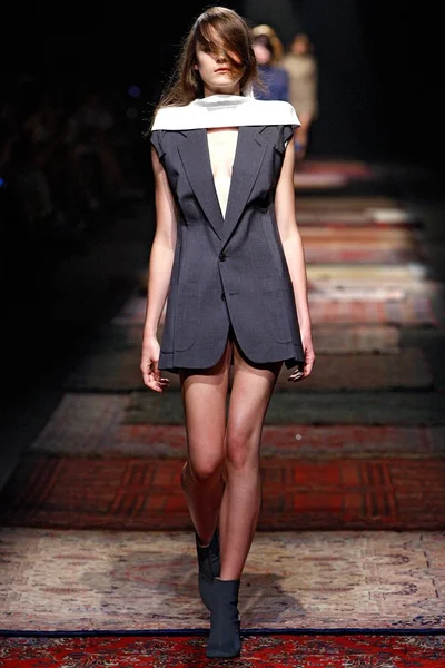 Look 29